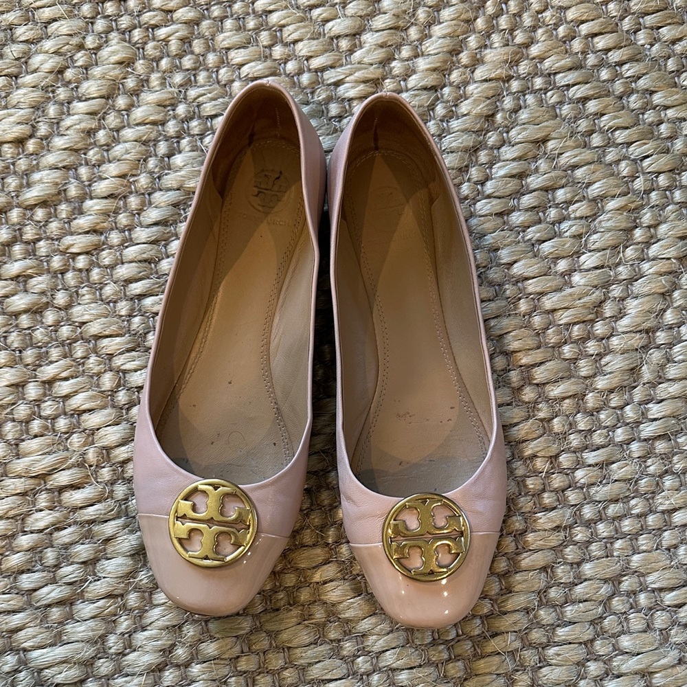 Tory Burch Nude Captoe Leather Logo Round-Toe Flats